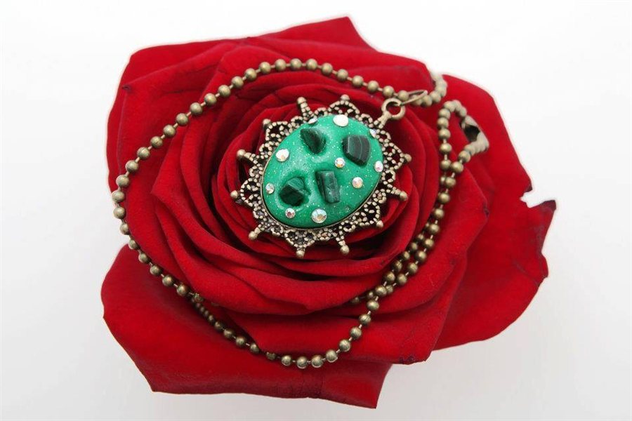 Amulet z Malahitom 2