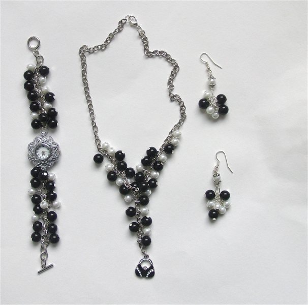 Pravljična ura,uhani,VERIZICA