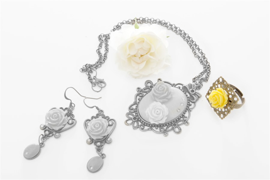 Amulet-carobnosti-in-ljubezni-prstan